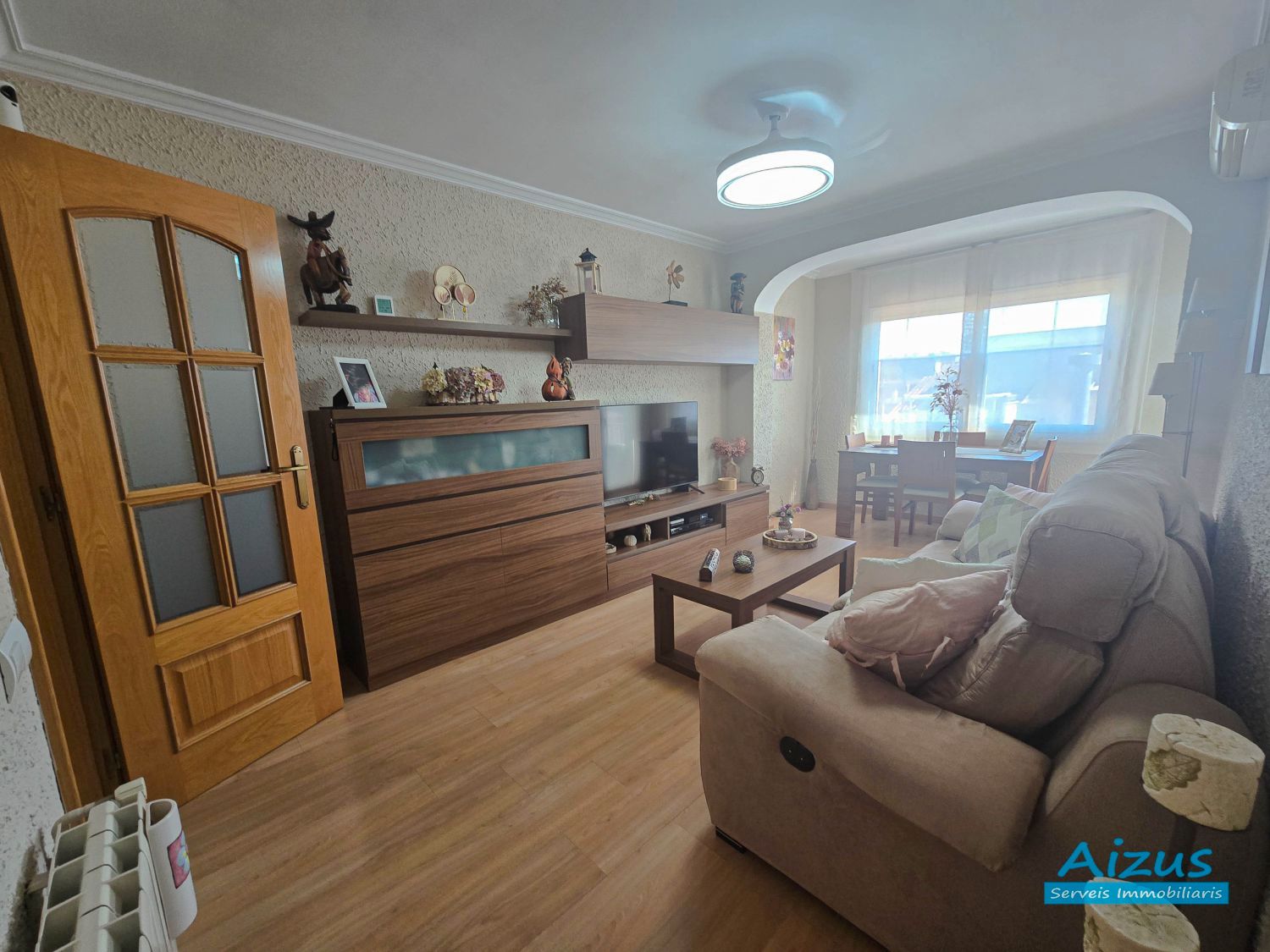 Living room of Flat for sale in Ripollet  with Air Conditioner, Heating and Parquet flooring