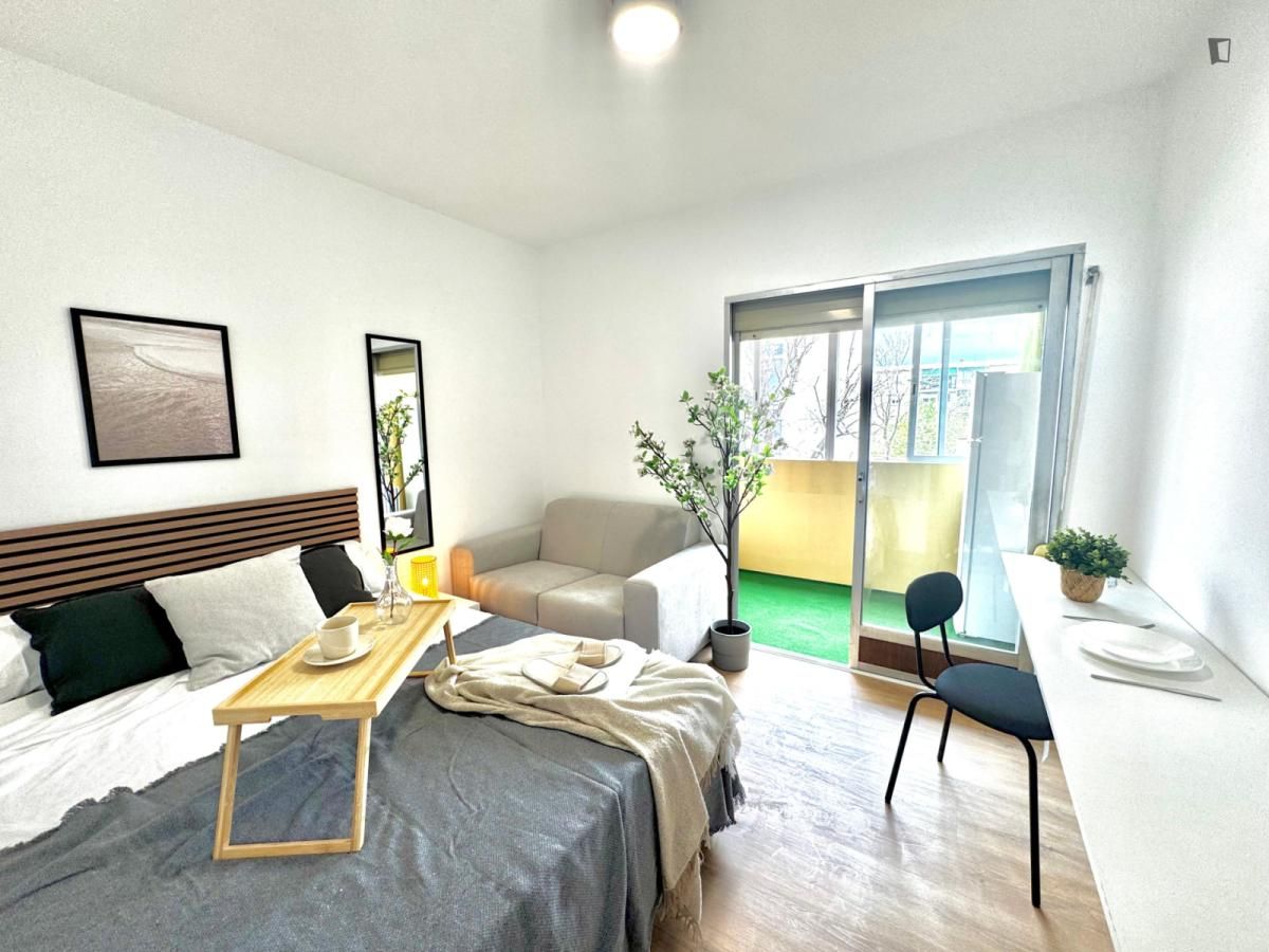 Dormitori de Apartament per a compartir en Móstoles amb Moblat, Forn i Rentadora