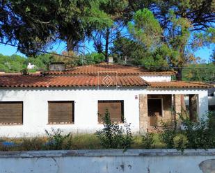 Vista exterior de Casa o xalet en venda en Girona Capital amb Calefacció i Piscina