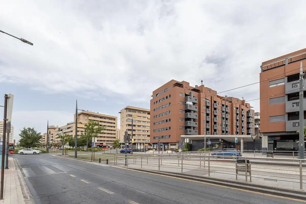 Vista exterior de Àtic de lloguer en Granada