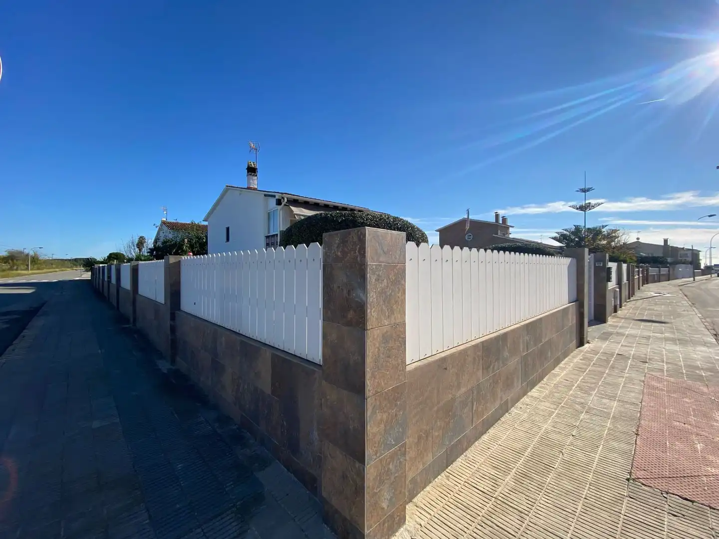 Vista exterior de Casa o xalet en venda en Creixell amb Aire condicionat, Terrassa i Traster