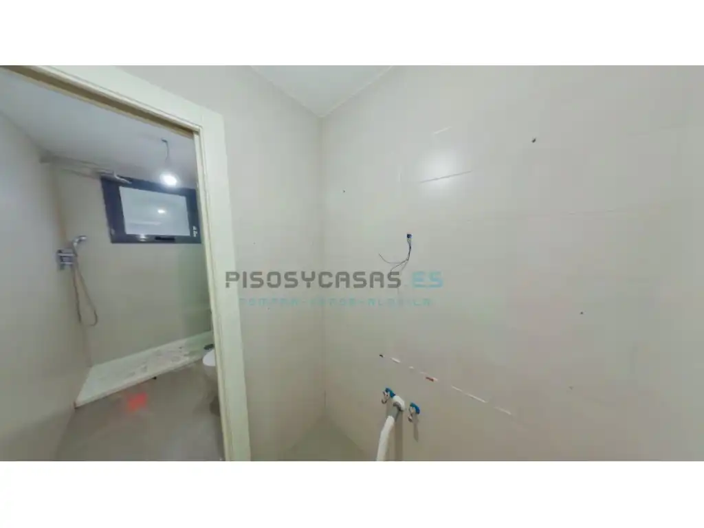 Bany de Casa o xalet en venda en La Muela amb Jardí privat i Terrassa