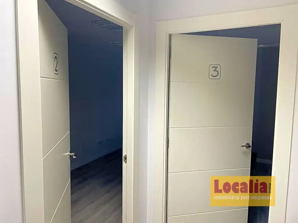 Büro mit Aufzug zur Miete in Julián Ceballos, imagen 8