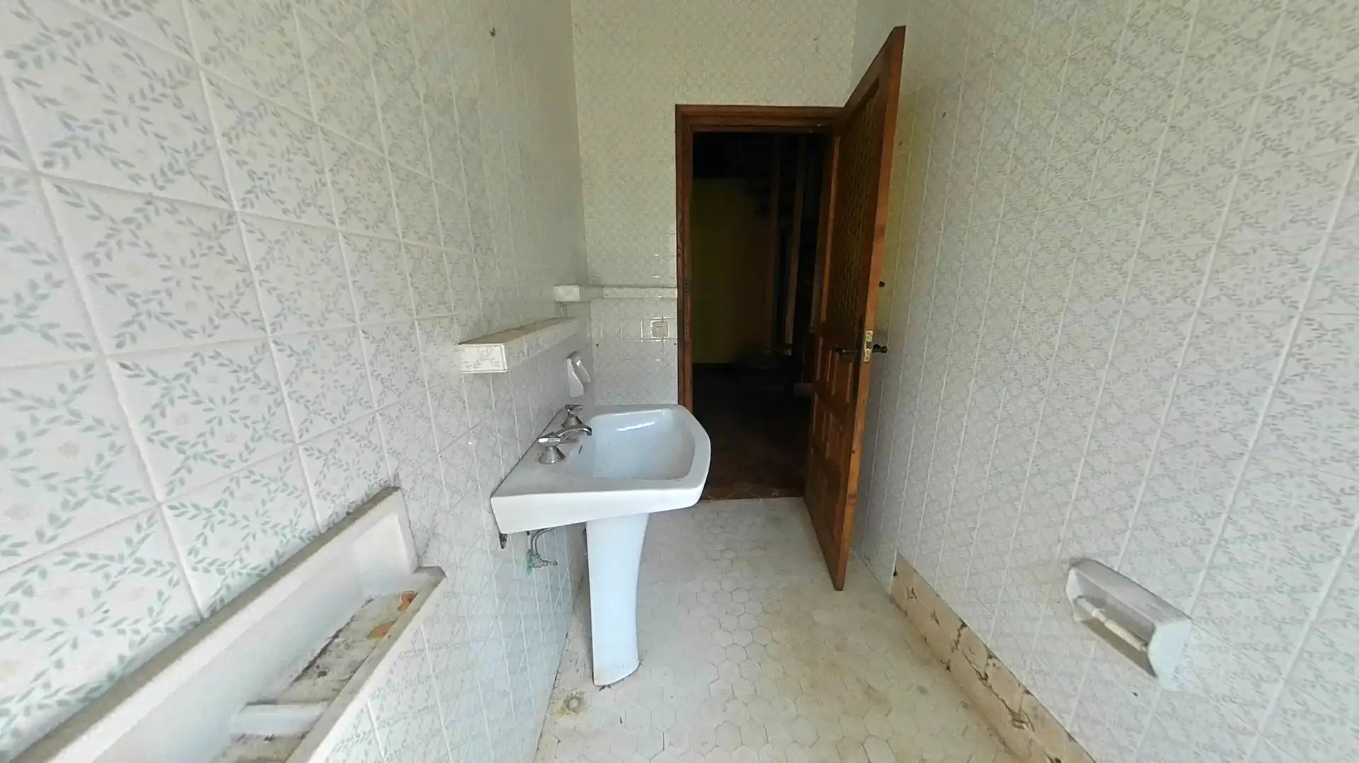 Bany de Casa o xalet en venda en La Pernía   amb Jardí privat i Terrassa