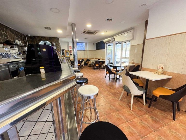 Premises for sale in Badalona