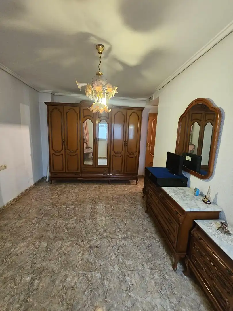 Bedroom of Flat for sale in Valencia  with Air Conditioner, Storage room and Balcony