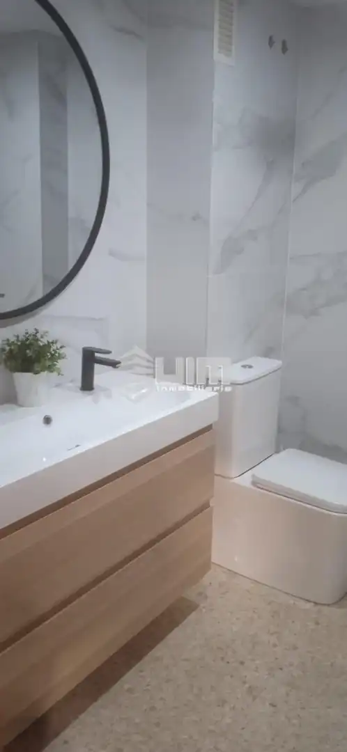 Bathroom of Flat for sale in Sagunto / Sagunt  with Furnished and Balcony