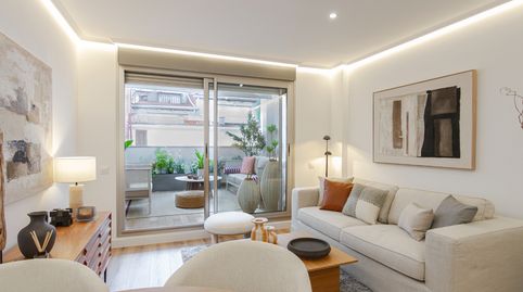 Exclusiva vivienda reformada con terraza a metros de Gran Via con garaje opcional