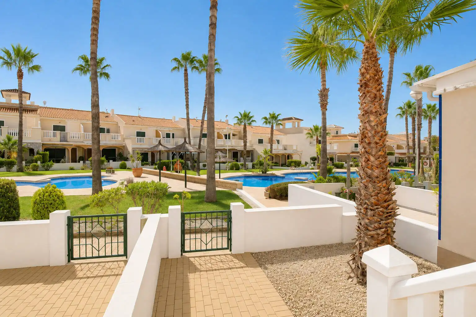 Exterior view of Houses for sale in Rojales  with Air Conditioner, Private garden and Terrace