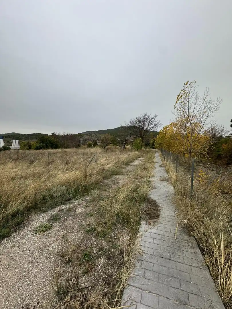 Casa adosada en venda en Albalate de Zorita amb Calefacció, Jardí privat i Alarma