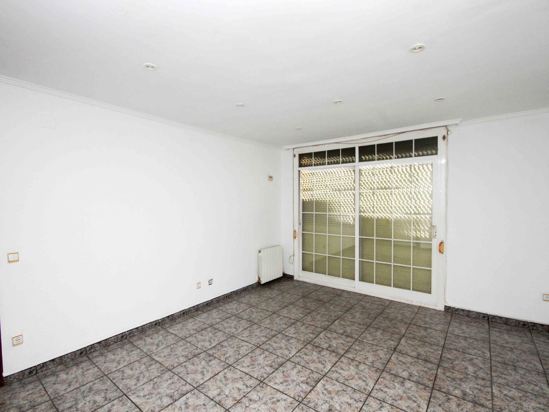 Flat for sale in Montcada i Reixac  with Community pool