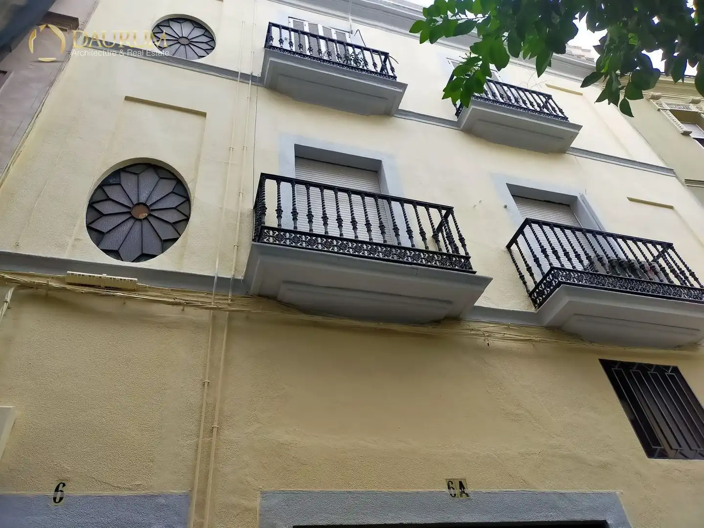 Vista exterior de Piso en venta en Sevilla con Aire acondicionado y Terraza