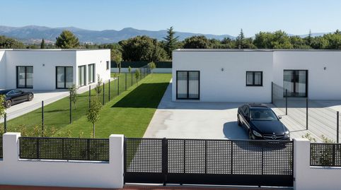Foto 2 de Casa adosada en venta en Avenida Francia, 42e, Los Ángeles de San Rafael, El Espinar