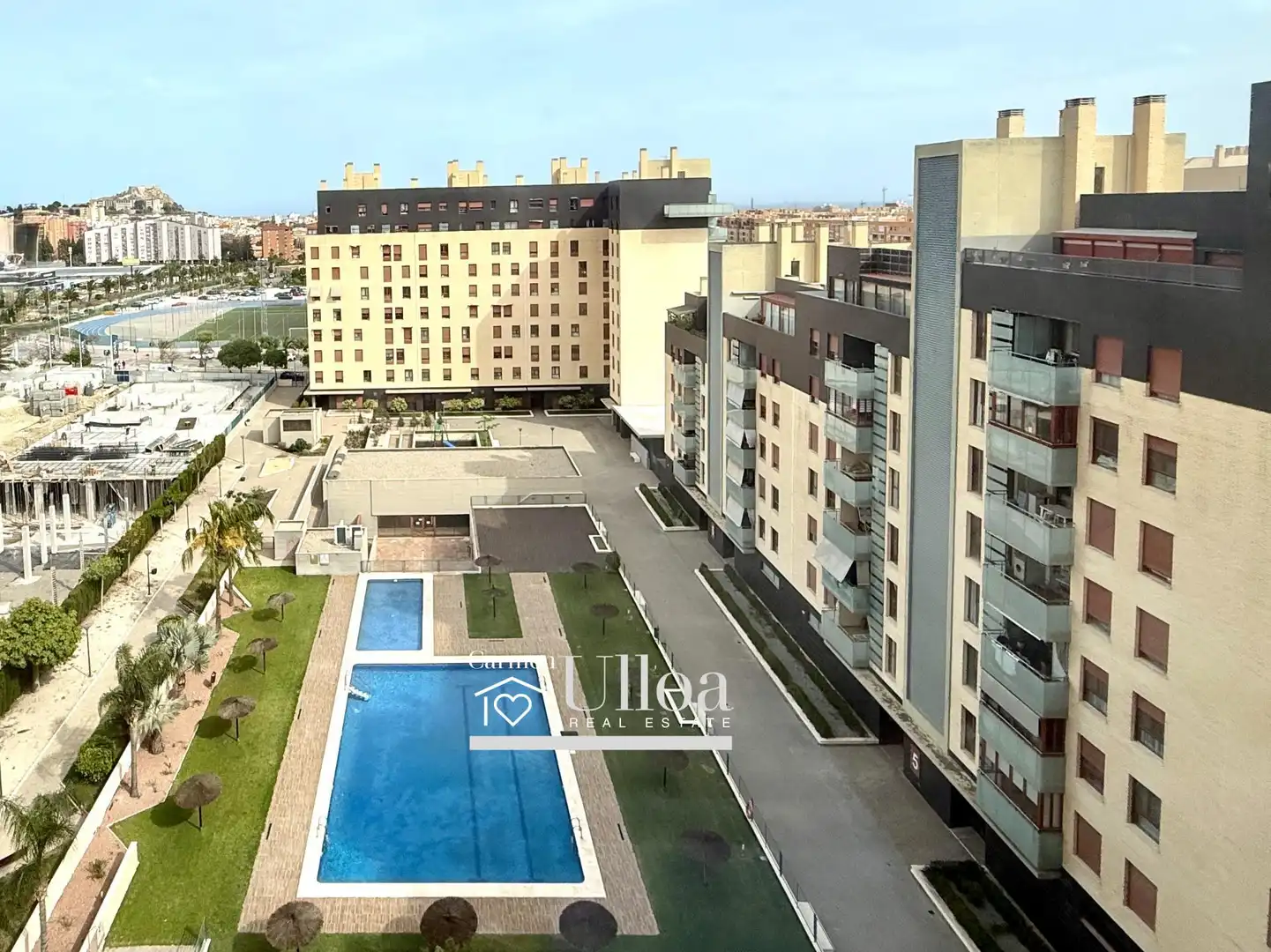 Vista exterior de Apartamento en venta en Alicante / Alacant con Aire acondicionado, Calefacción y Jardín privado