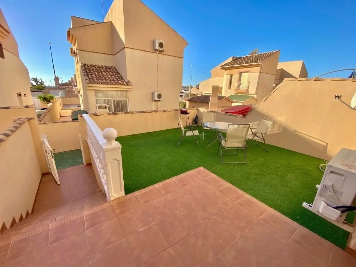 Terrassa de Planta baixa de lloguer en Orihuela amb Aire condicionat, Calefacció i Jardí privat