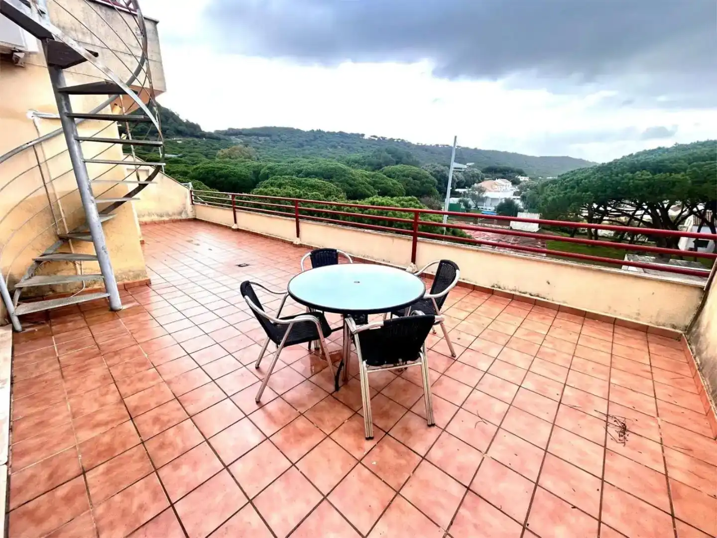 Terraza de Piso en venta en Barbate con Aire acondicionado, Piscina y Balcón