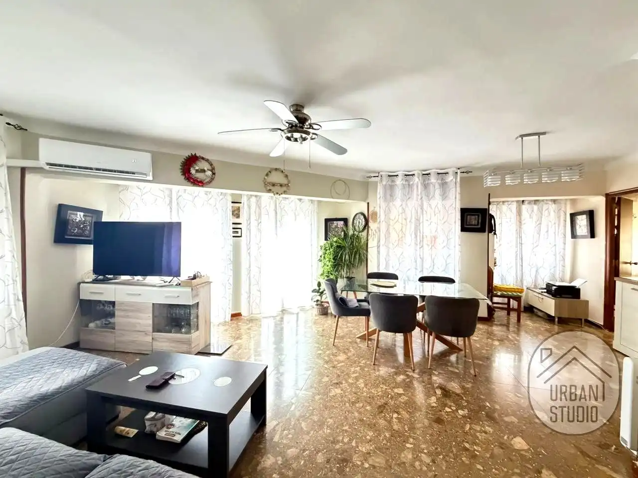 Living room of Flat for share in Alicante / Alacant  with Furnished