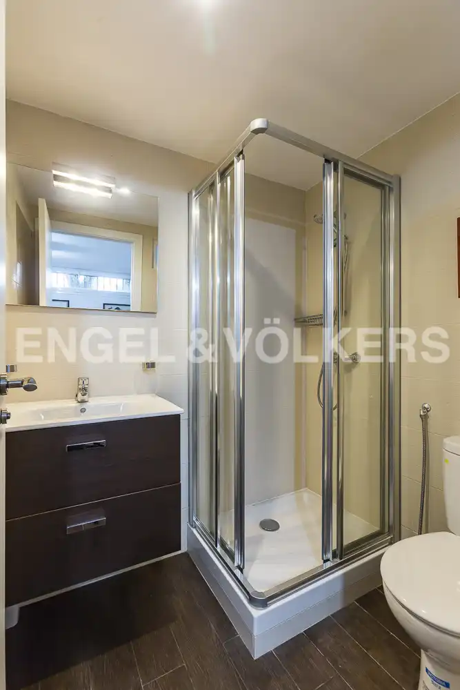 Bathroom of Houses for sale in Madrid  with Air Conditioner, Heating and Private garden