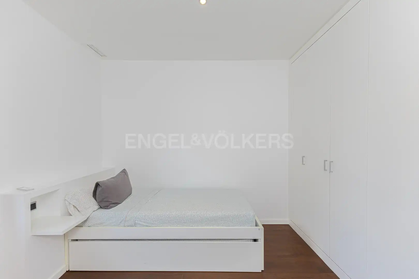 Bedroom of Houses for rent in Barcelona  with Air Conditioner, Heating and Private garden