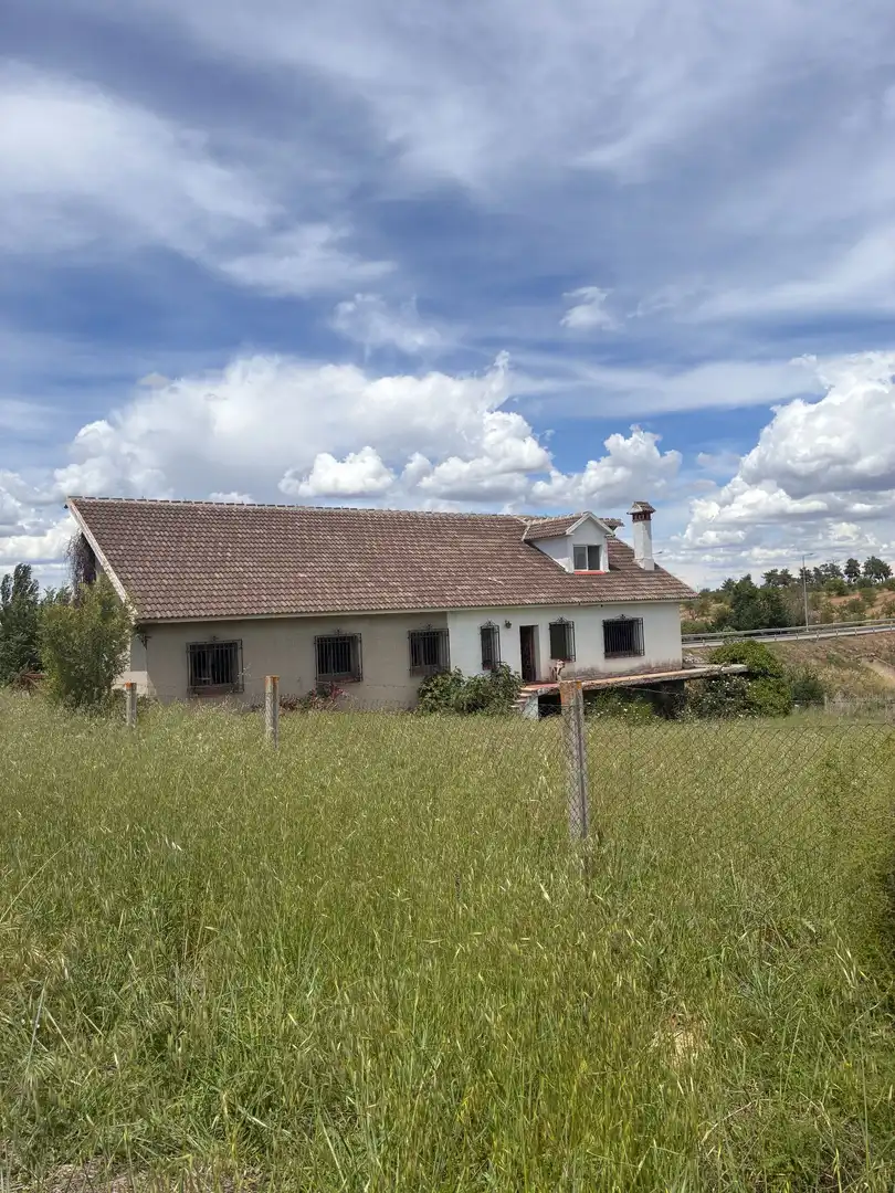 Vista exterior de Casa o chalet en venta en Navahermosa con Jardín privado