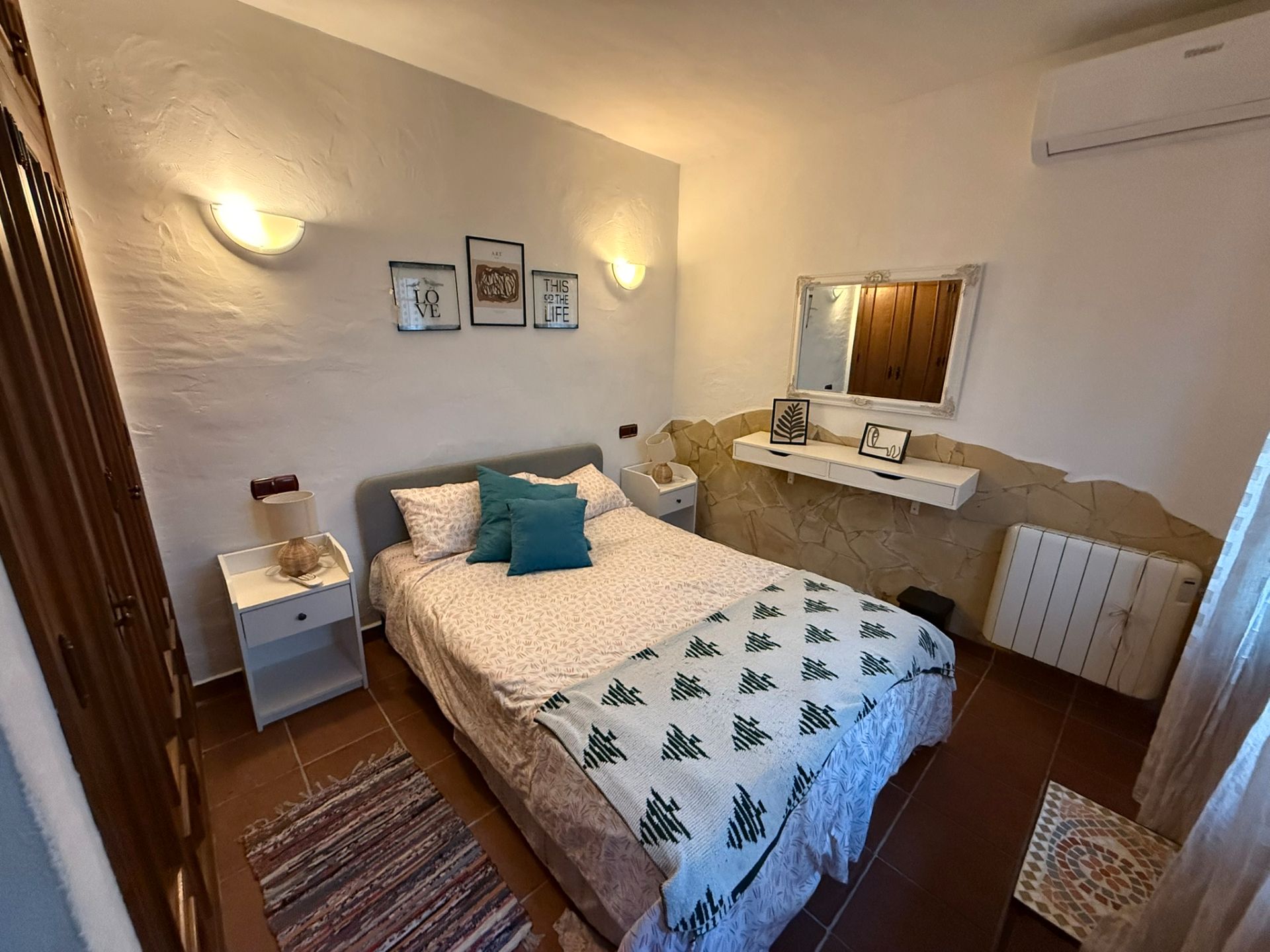 Habitación de Apartamento de alquiler en Monda con Aire acondicionado, Calefacción y Amueblado