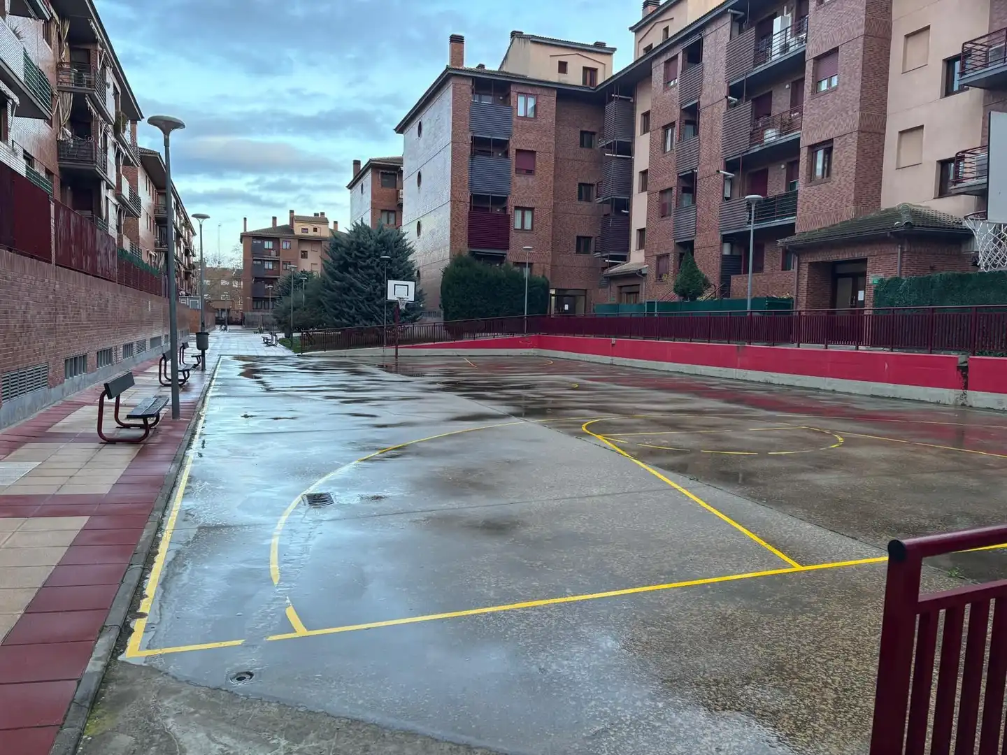 Parking of Flat for sale in  Zaragoza Capital  with Air Conditioner, Terrace and Alarm