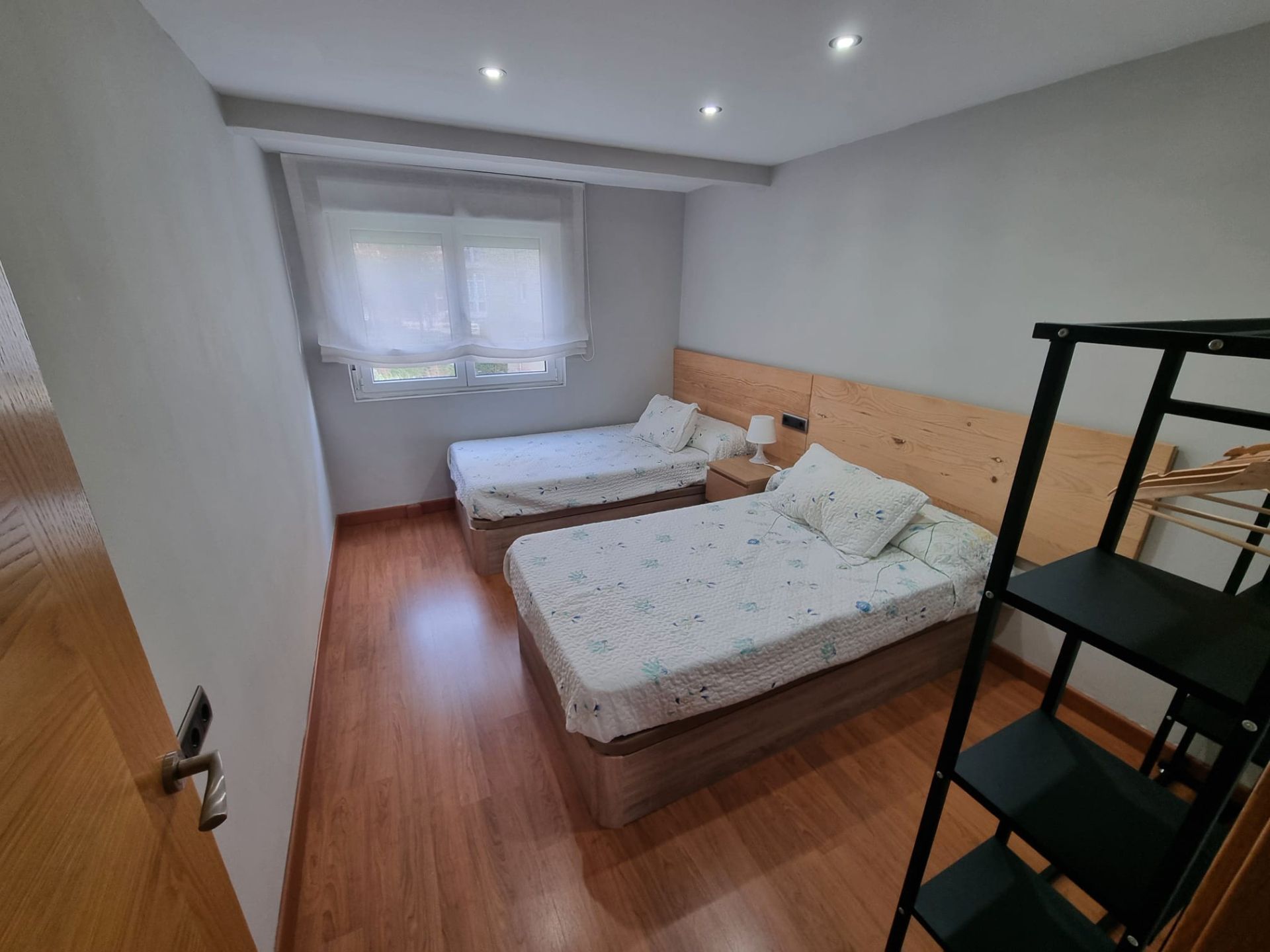 Bedroom of Flat for sale in Avilés  with Furnished