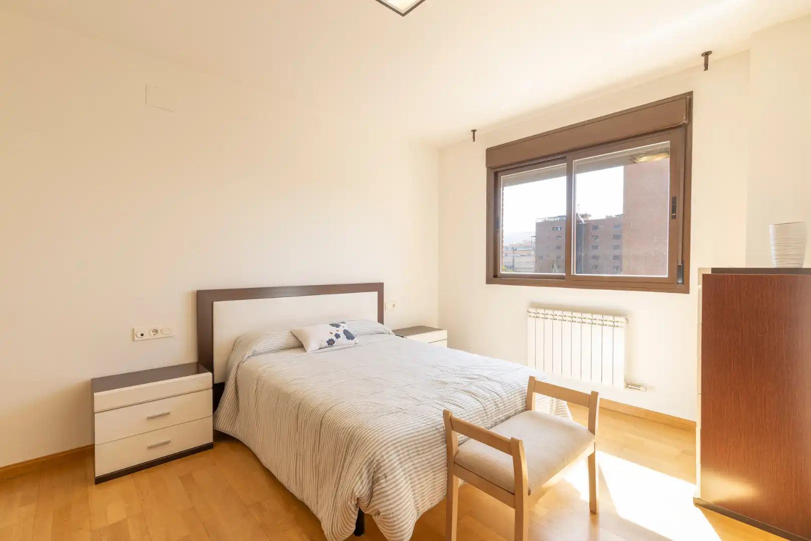 Bedroom of Flat for rent in Granada  with Air Conditioner, Heating and Parquet flooring