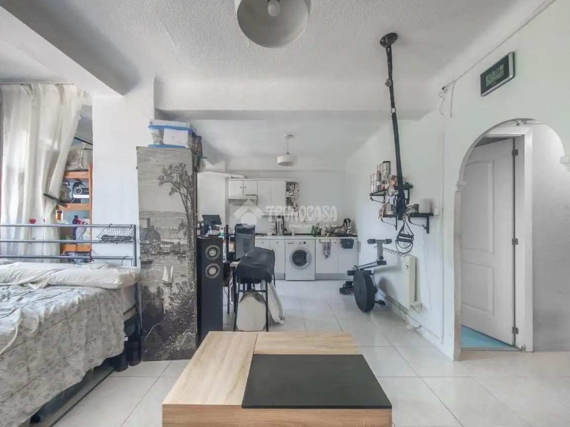 Cocina de Estudio en venta en Madrid con Calefacción