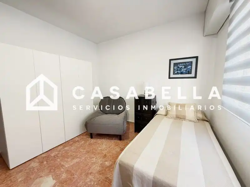 Schlafzimmer von Wohnung zur Miete in Valencia mit Klimaanlage, Heizung und Terrasse
