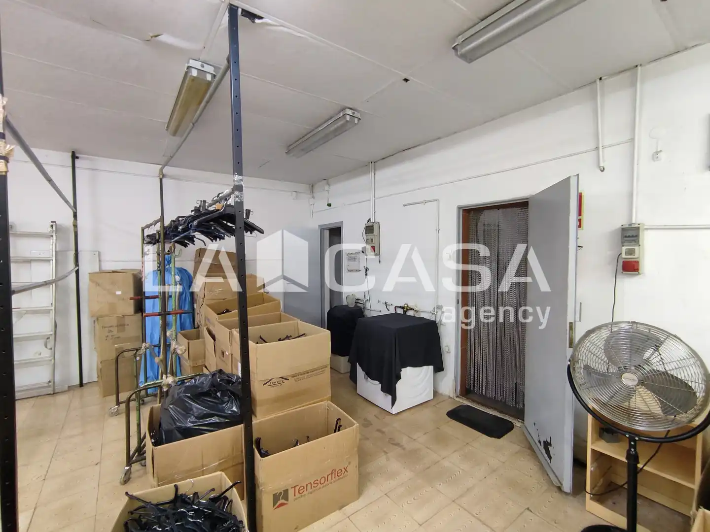 Local comercial en venda a Can Mariner, imagen 34