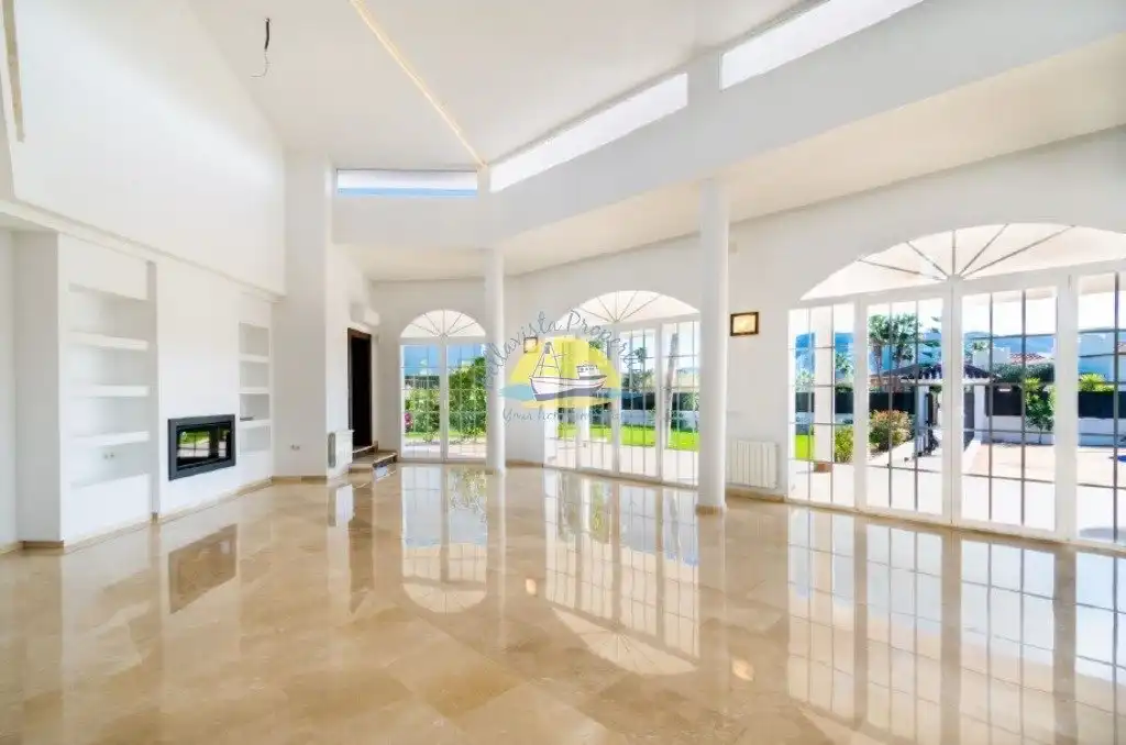 Casa o chalet en venta en L'Alfàs del Pi con Aire acondicionado, Jardín privado y Terraza