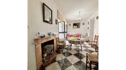 OPORTUNIDAD UNICA CASA AMPLIA Y LUMINOSA CON DOS PATIOS