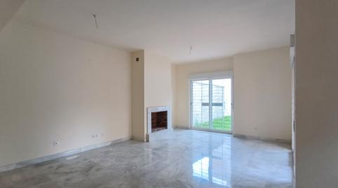 Photo 2 of Single-family semi-detached for sale in Colegio Europa, Espartinas