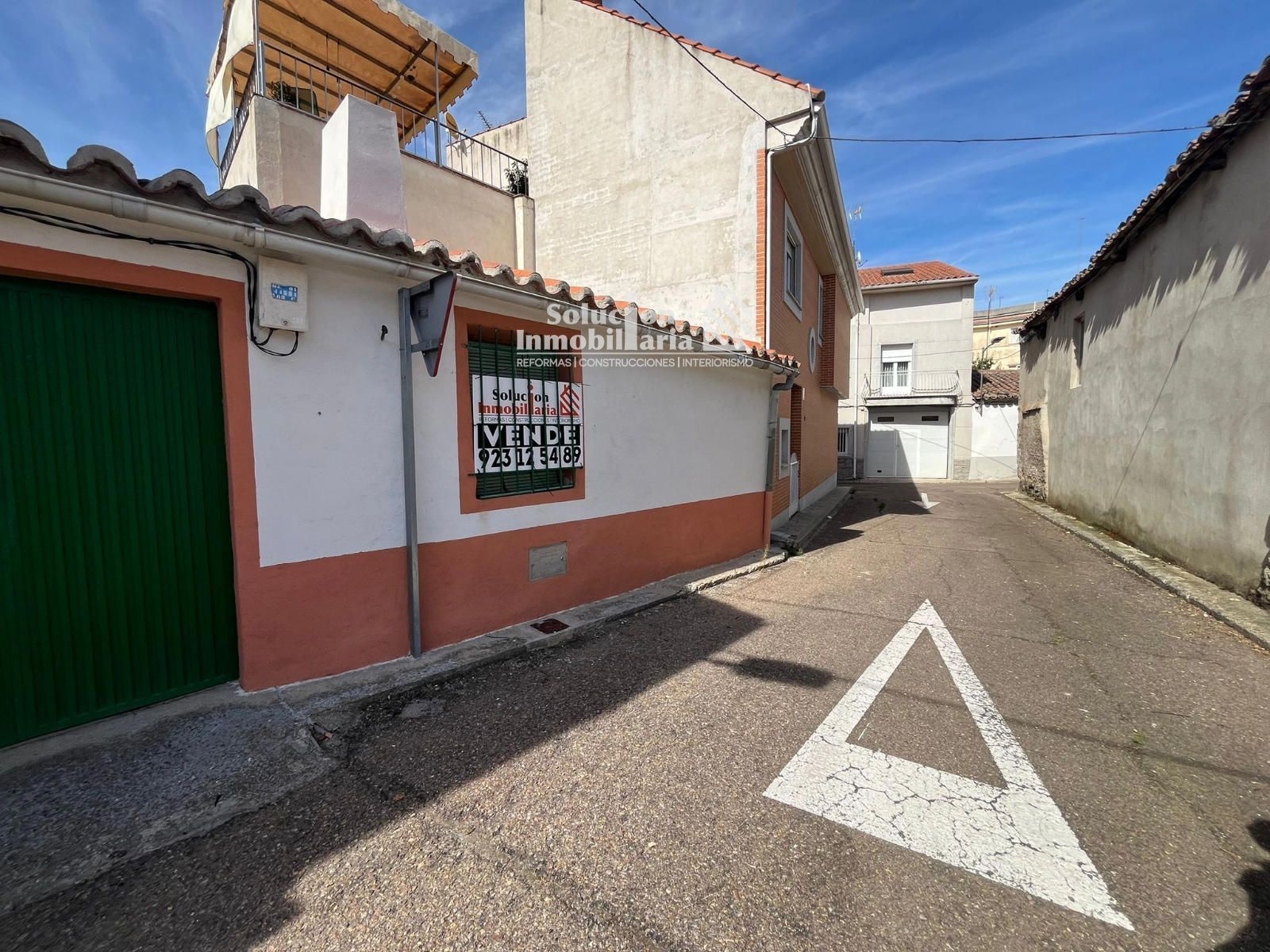 Vista exterior de Garatge en venda en Villares de la Reina