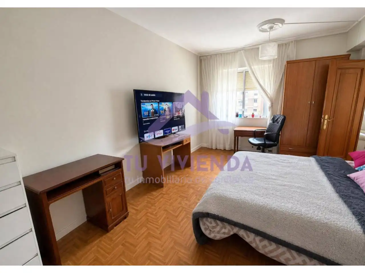 Bedroom of Flat for sale in Valladolid  with Terrace and Storage room