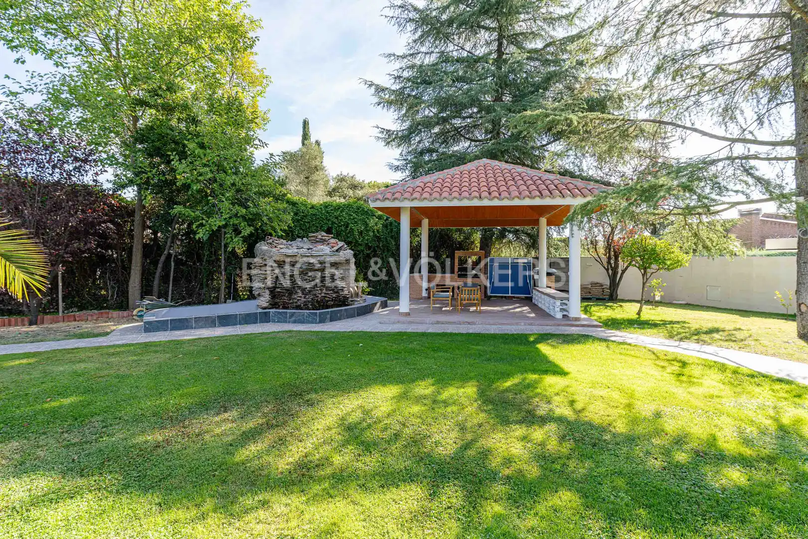 Jardín de Casa o chalet en venta en Boadilla del Monte con Aire acondicionado, Calefacción y Jardín privado