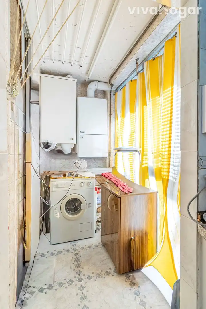 Cuina de Pis en venda en Madrid amb Aire condicionat, Calefacció i Terrassa