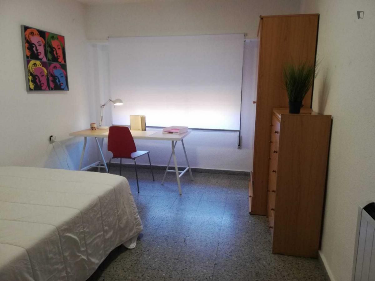 Schlafzimmer von Wohnungen zur untervermieten in  Valencia Capital mit Möbliert, Ofen und Waschmaschine