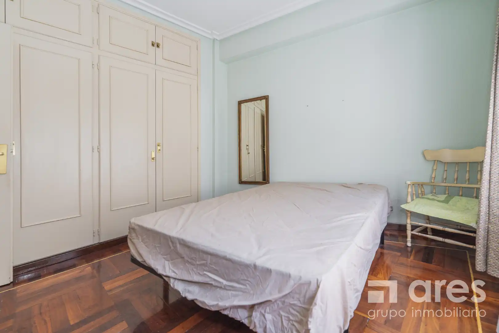 Schlafzimmer von Wohnung zum Verkauf in Madrid mit Heizung
