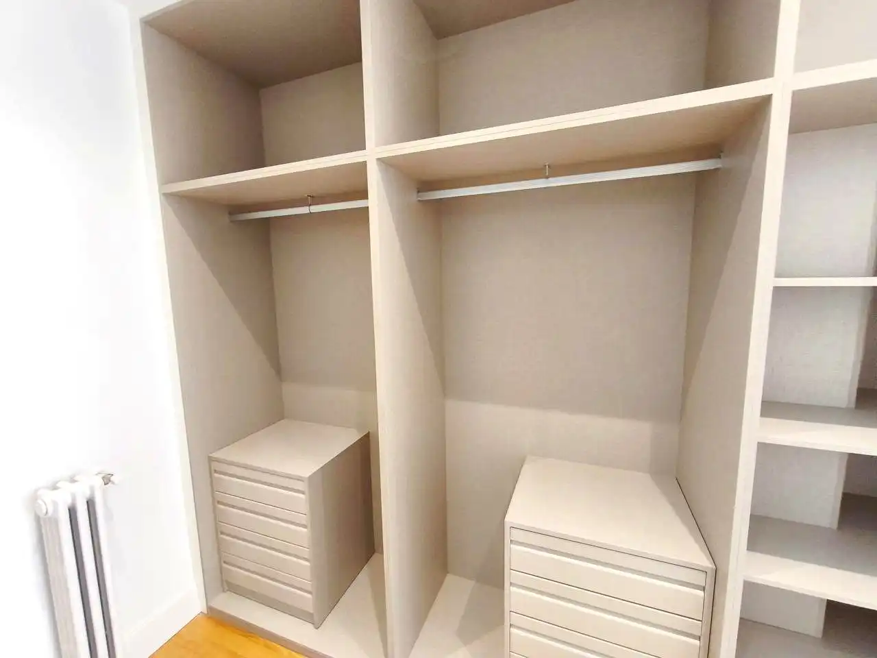 Schlafzimmer von Wohnung zur Miete in Madrid mit Terrasse