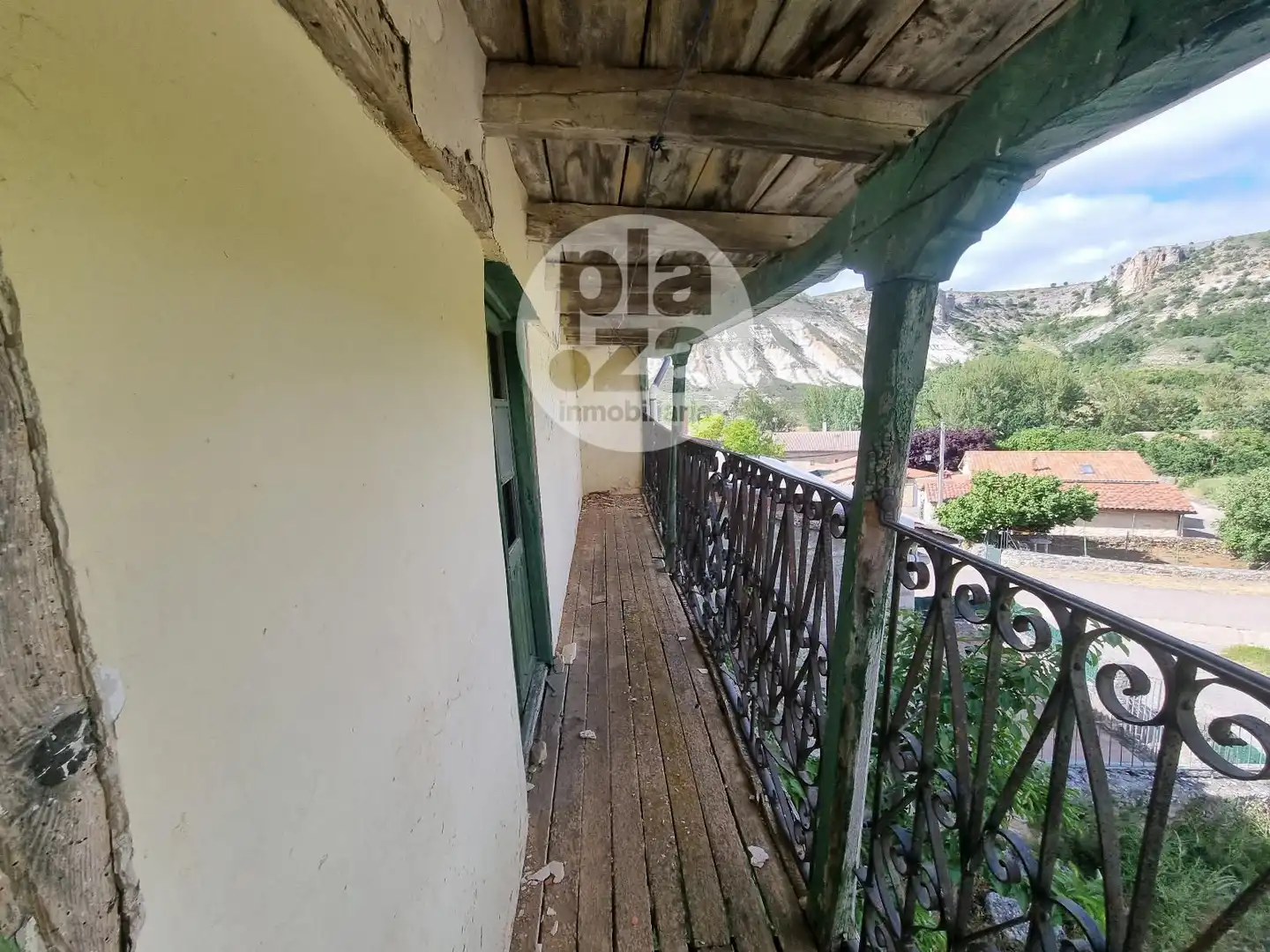 Balcony of Houses for sale in Valle de Sedano  with Private garden and Terrace