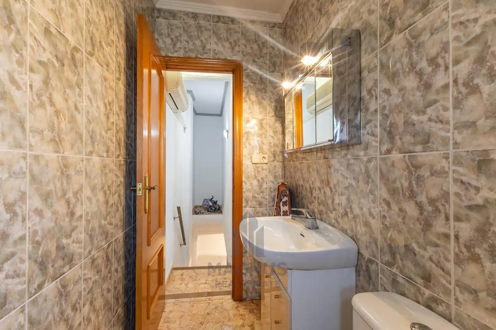 Bathroom of Country homes for sale in Albal  with Air Conditioner and Terrace
