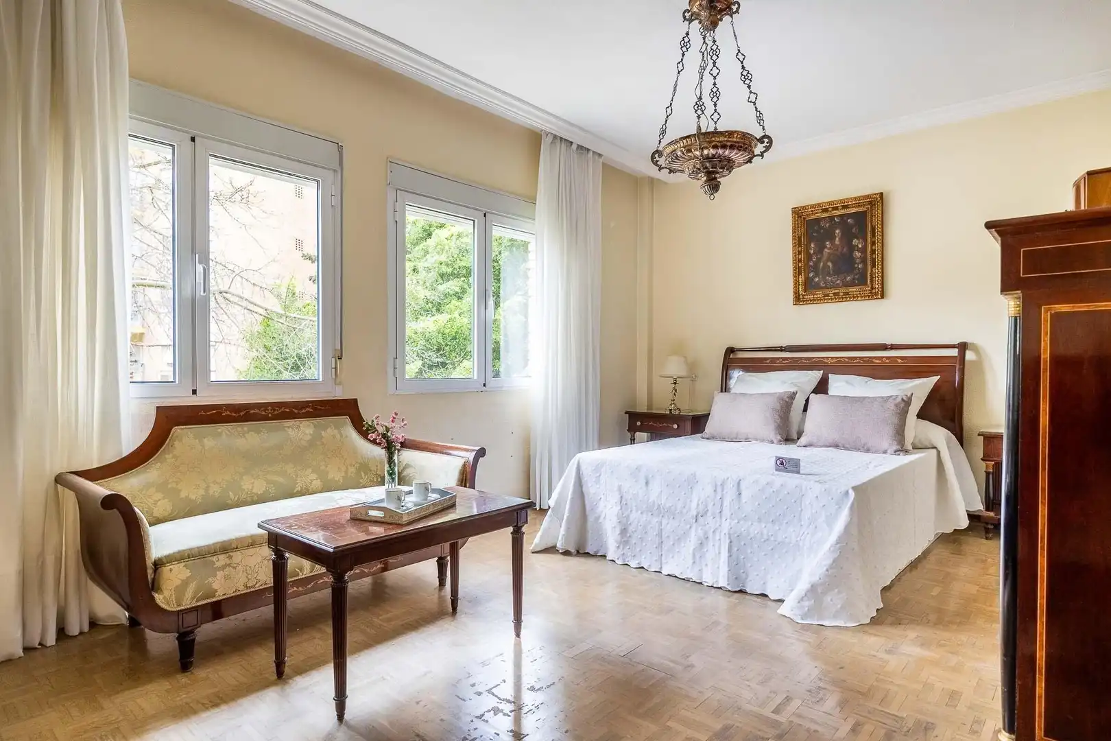 Schlafzimmer von Wohnung zum Verkauf in Sevilla mit Klimaanlage, Privatgarten und Terrasse