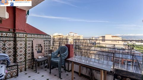 Foto 3 de Piso en venta en Avenida de Aragón, Atarfe, Granada