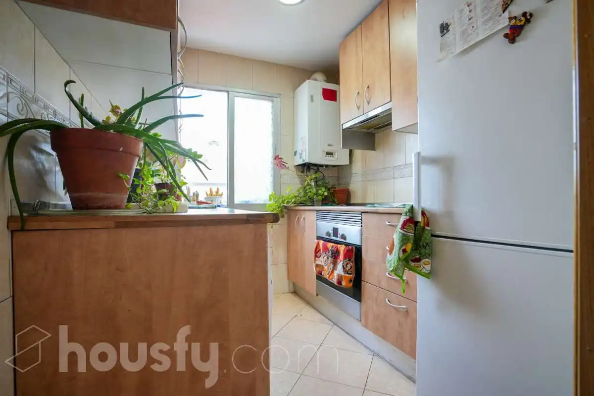 Cocina de Piso en venta en Madrid con Calefacción, Terraza y Balcón