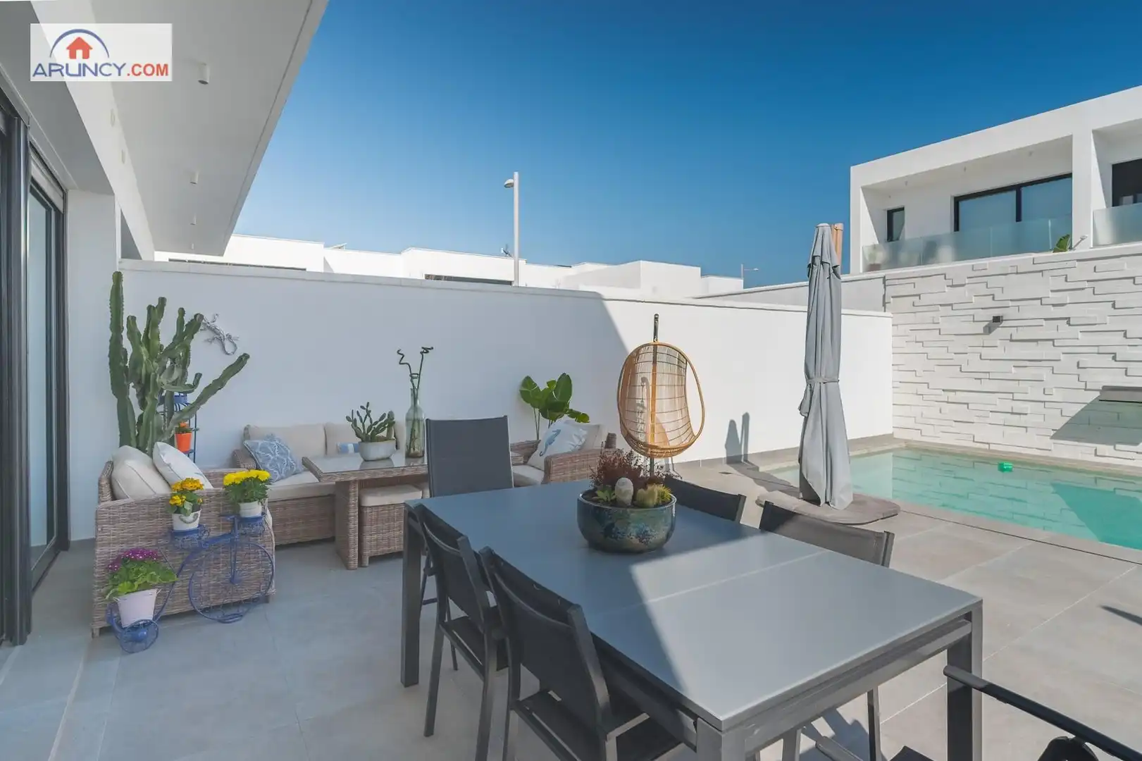 Terraza de Casa adosada en venta en Dos Hermanas con Aire acondicionado, Jardín privado y Terraza