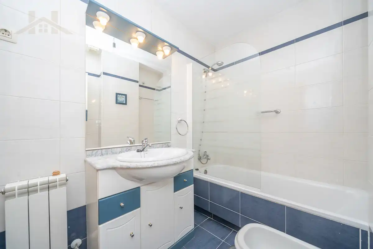 Baño de Dúplex en venta en Torrelodones con Aire acondicionado, Calefacción y Parquet