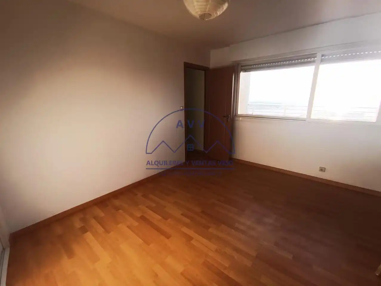 Flat for rent in Torrecedeira, Berbés - Peritos