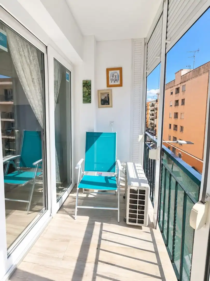Piso con terraza en venta en Llevant